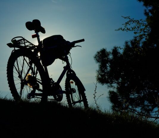 Aký majú dojazd výkonné elektrobicykle?